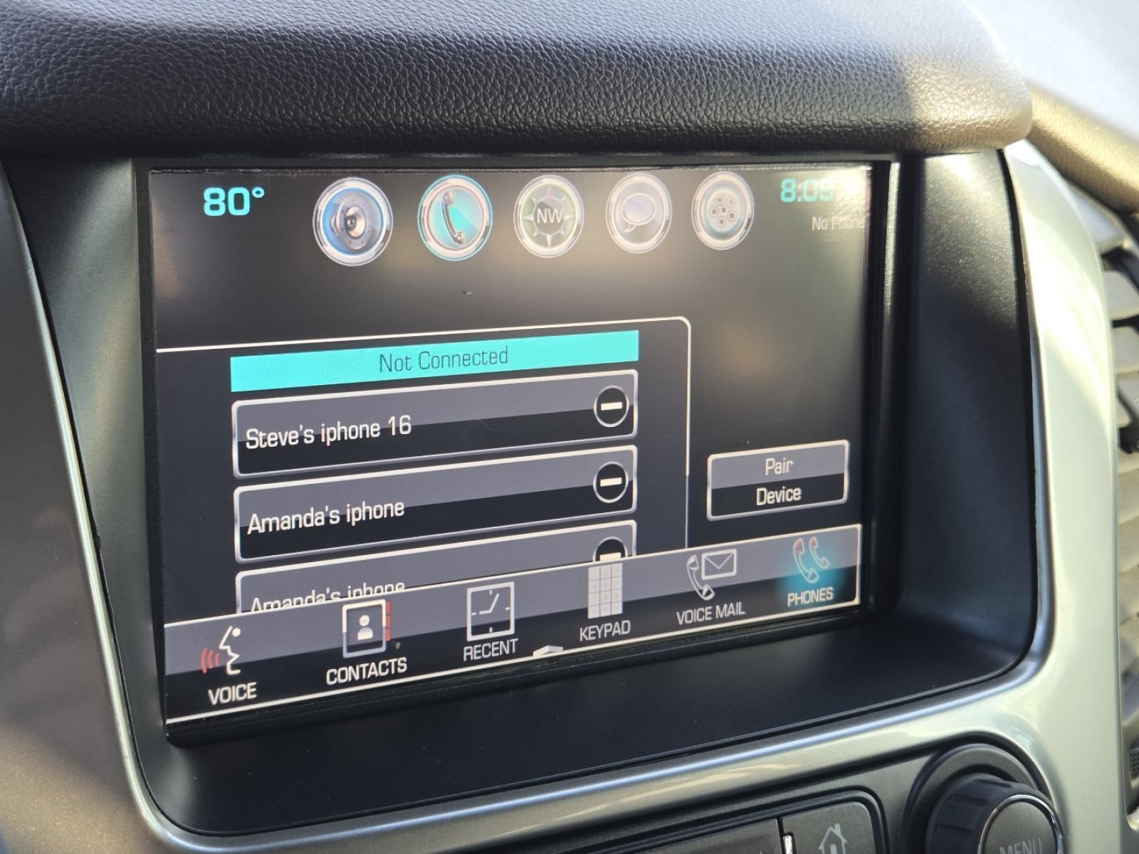 Used 2018 Chevrolet Suburban Premier AWD/4WD image 10