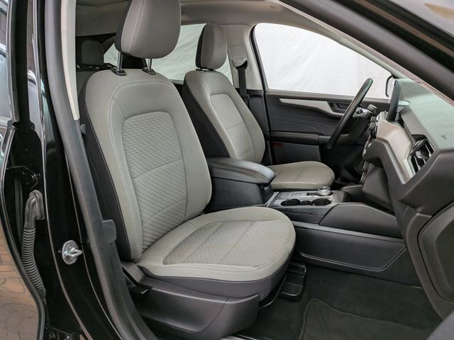 Certified 2022 Ford Escape SE w/ SE Sport Appearance Package image 22