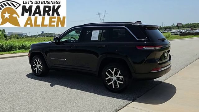 Used 2023 Jeep Grand Cherokee Limited AWD/4WD image 6
