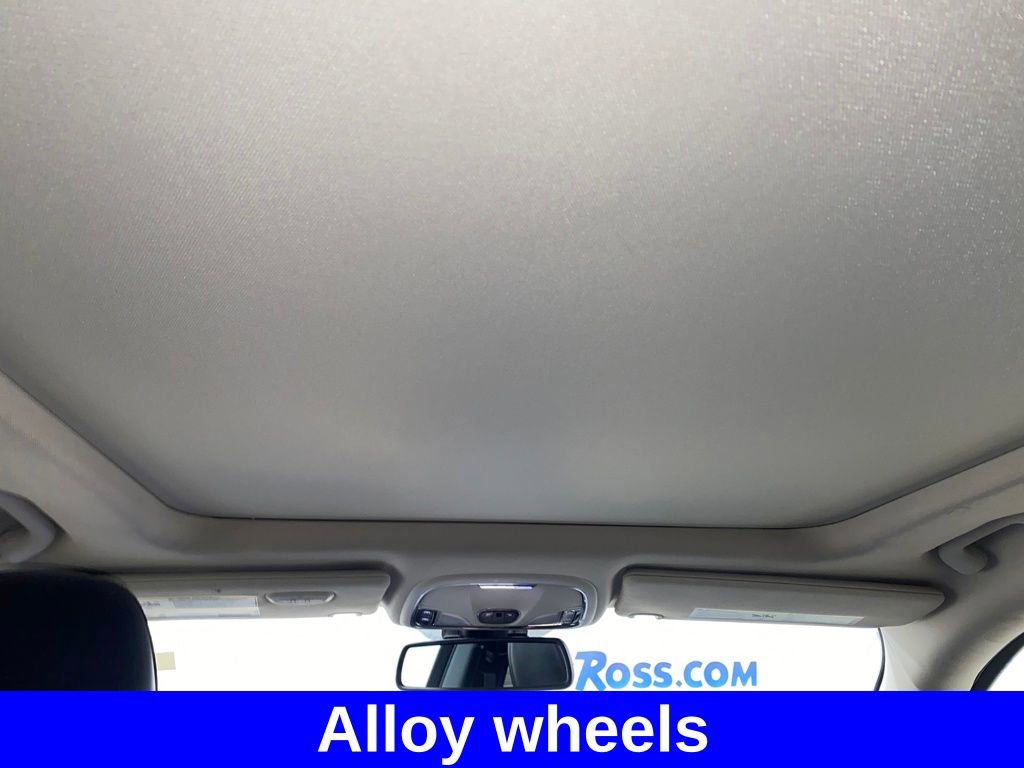 Used 2015 Jeep Cherokee Limited image 21