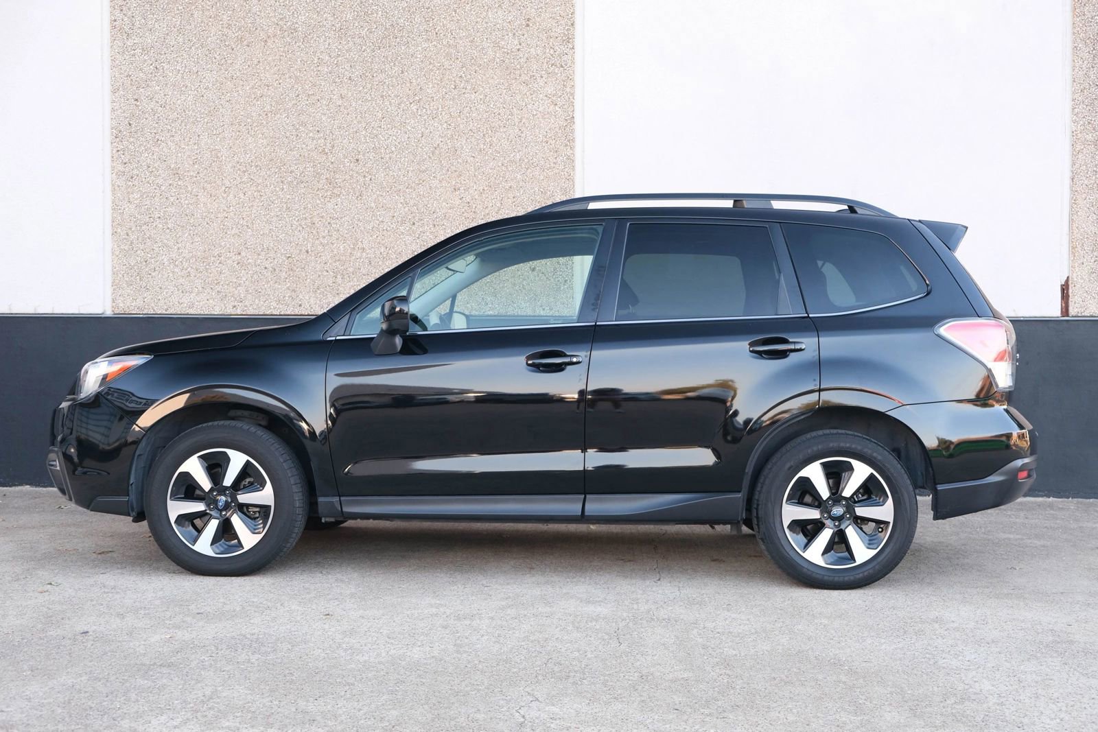 Used 2017 Subaru Forester 2.5i Limited w/ Popular Package #2 image 6