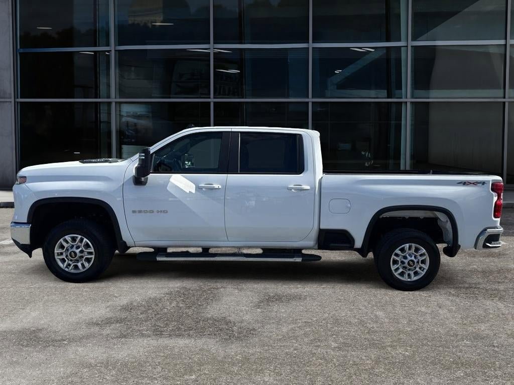 Used 2024 Chevrolet Silverado 2500 LT image 4