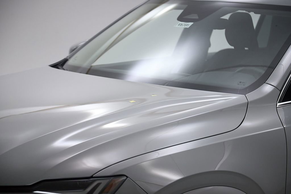 New 2026 Volvo XC90 B6 Plus w/ Protection Package Premier image 3