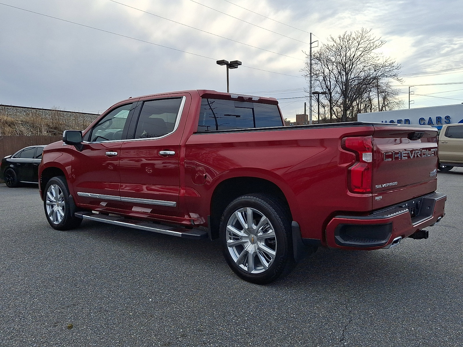 Used 2023 Chevrolet Silverado 1500 High Country w/ Technology Package image 4