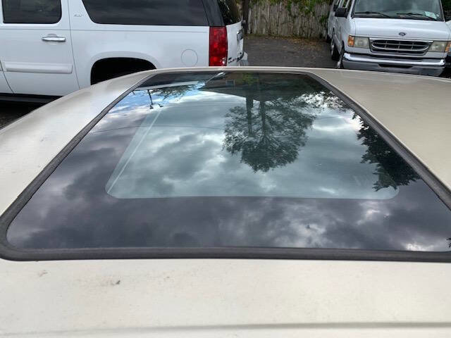 Used 2001 INFINITI I30 image 24