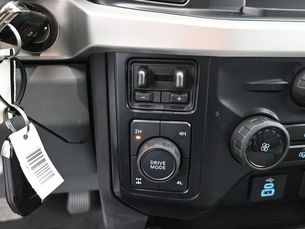 Used 2024 Ford F250 XL w/ STX Appearance Package AWD/4WD image 18