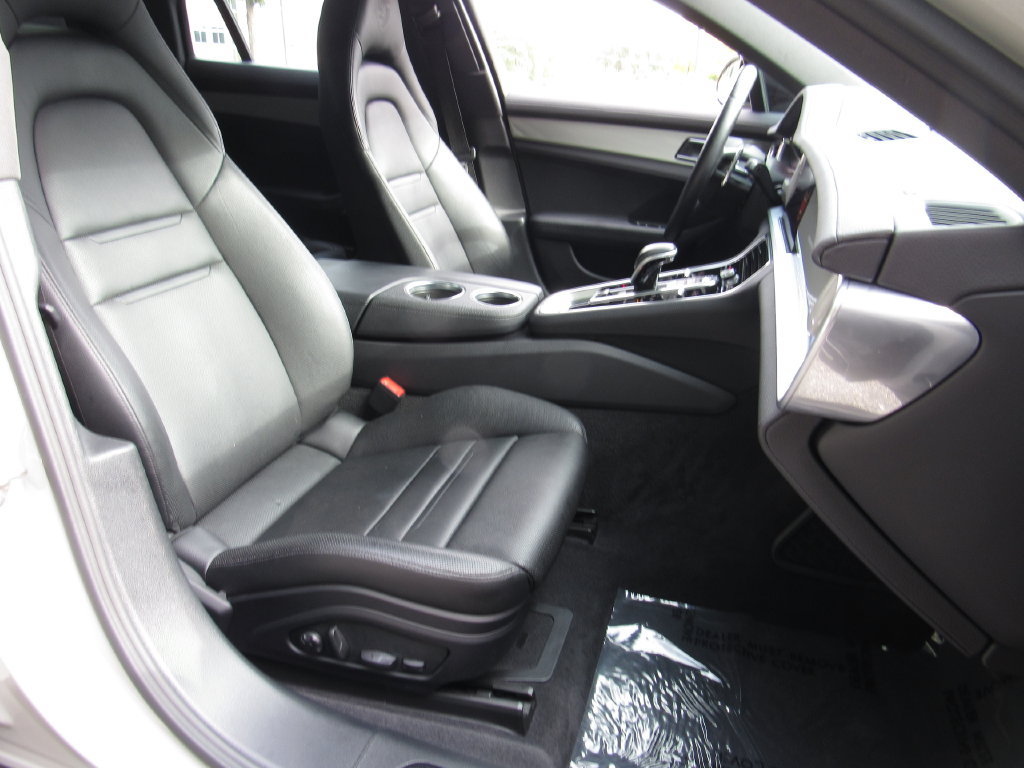 Used 2023 Porsche Panamera image 22
