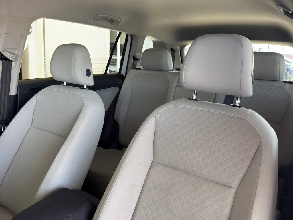Used 2020 Volkswagen Tiguan S image 12
