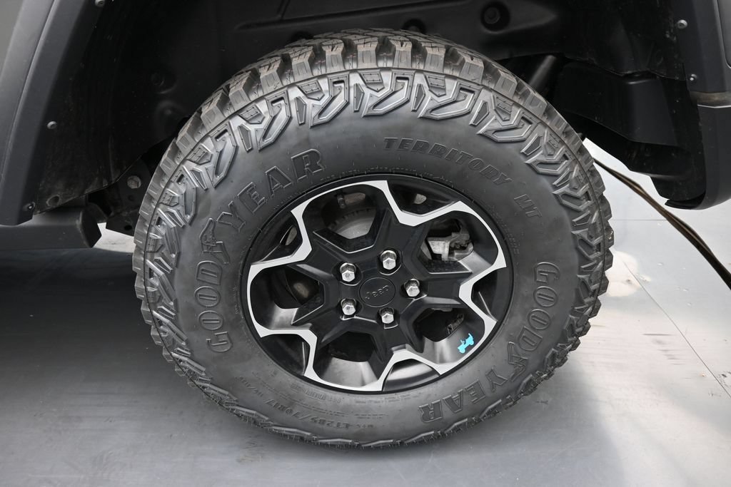 Used 2022 Jeep Wrangler Unlimited Rubicon 4xe w/ Cold Weather Group AWD/4WD image 25