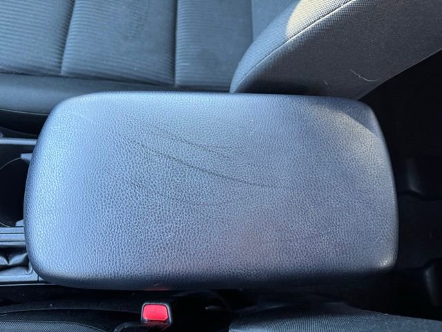 Used 2015 Toyota RAV4 LE image 16