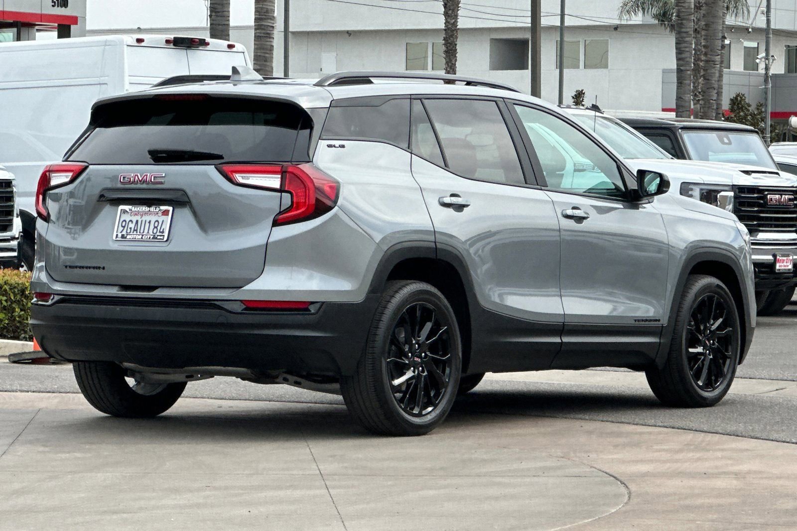 Certified 2023 GMC Terrain SLE w/ Driver Convenience Package image 4