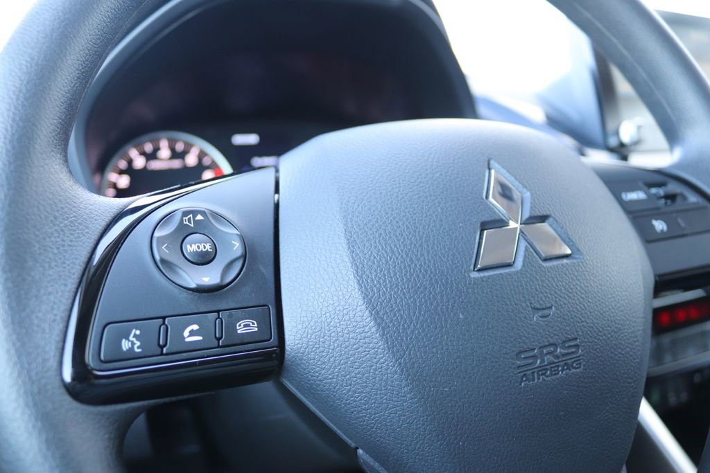 Used 2025 Mitsubishi Eclipse Cross LE image 28