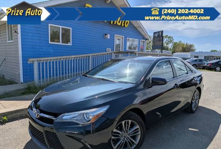 Used 2015 Toyota Camry SE FWD image 1