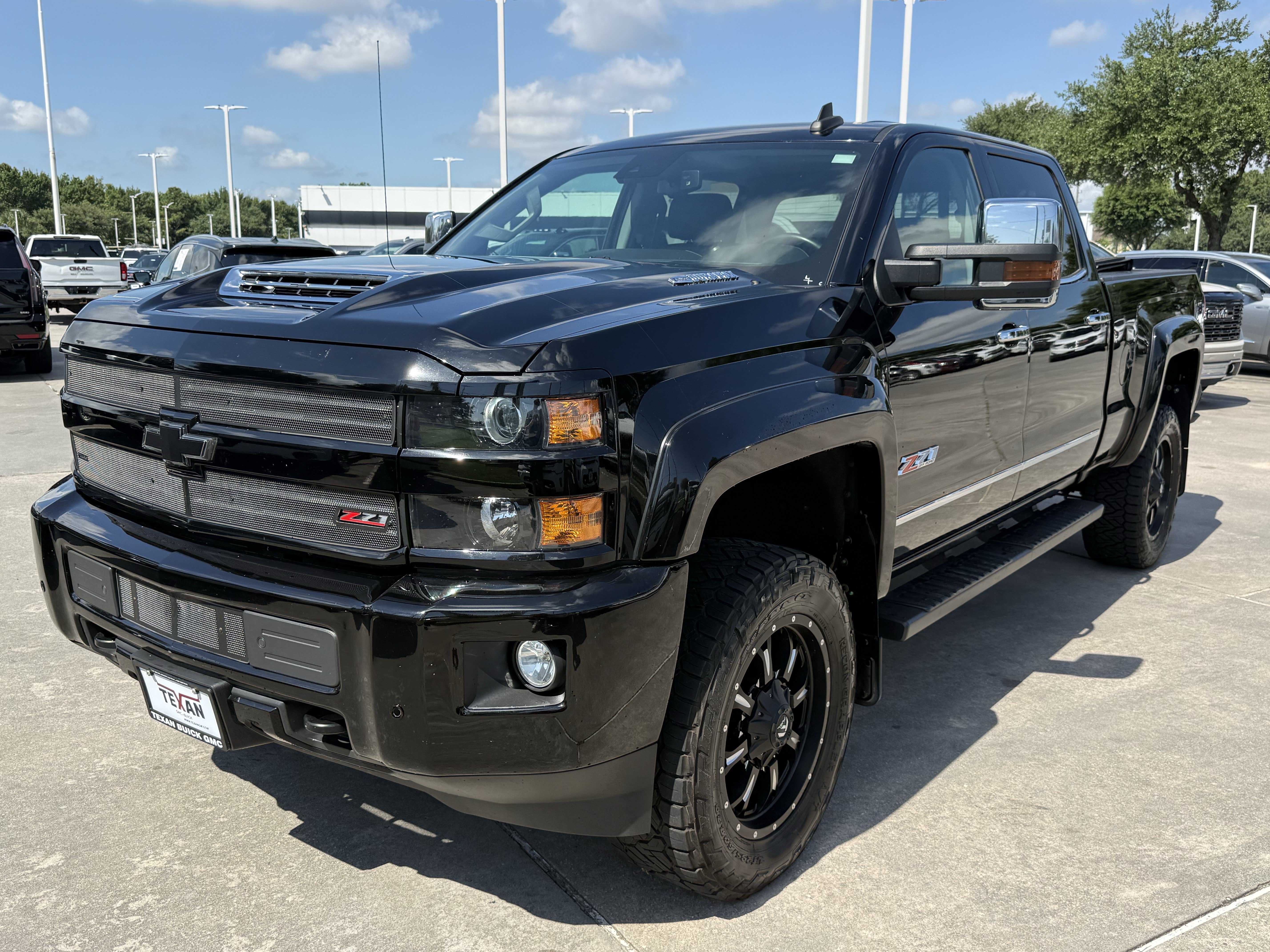 Used 2019 Chevrolet Silverado 3500 LTZ w/ LTZ Plus Package AWD/4WD image 9