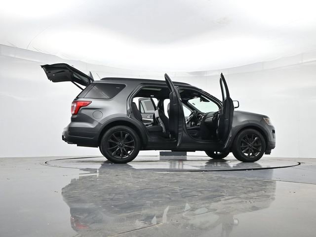Used 2019 Ford Explorer XLT w/ Equipment Group 202A FWD image 49