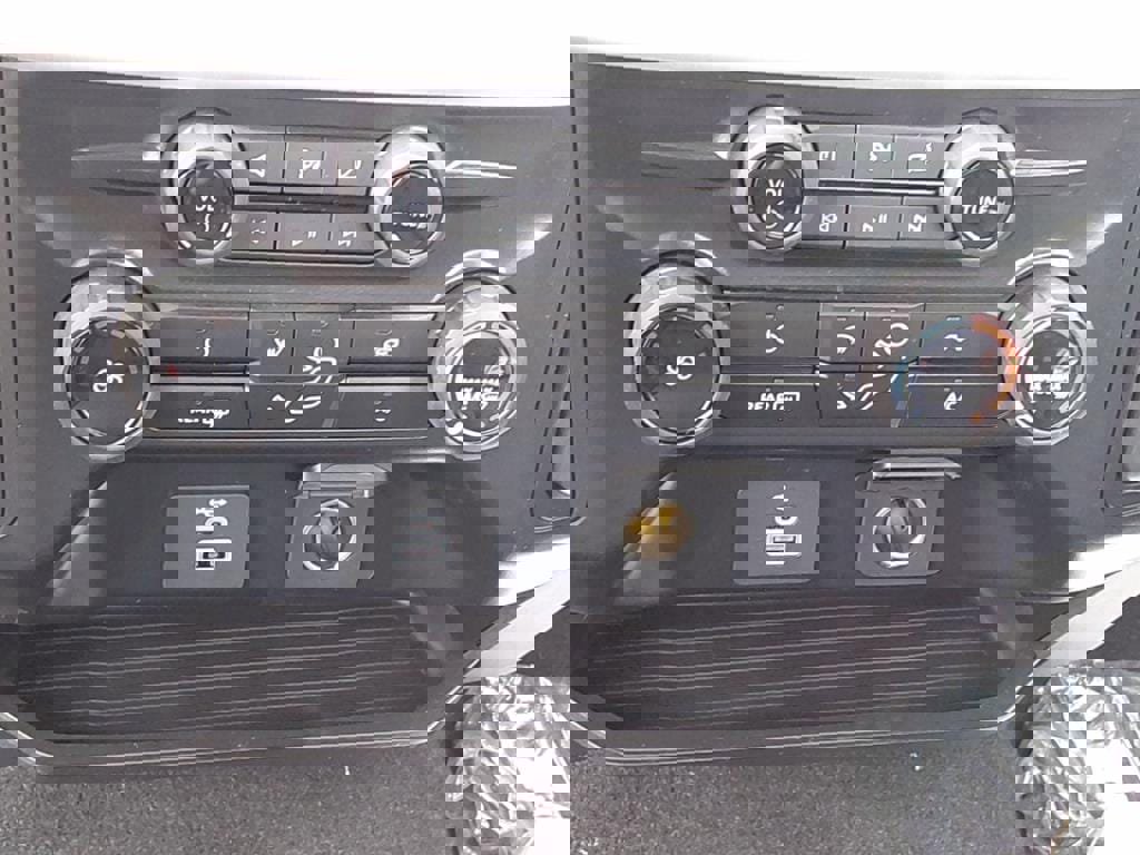 New 2024 Ford F350 XLT w/ XLT Value Package image 36