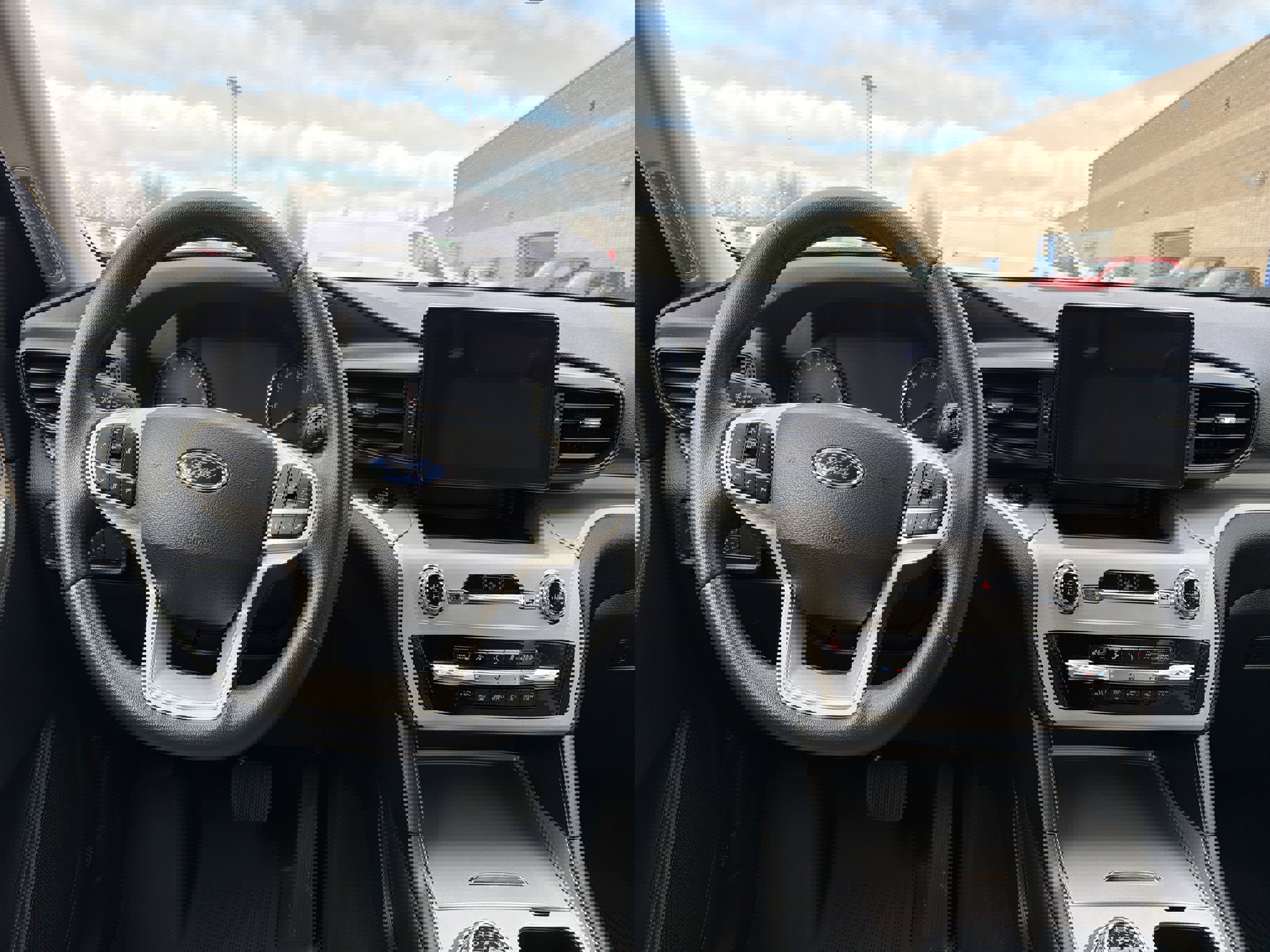 Used 2022 Ford Explorer XLT image 14