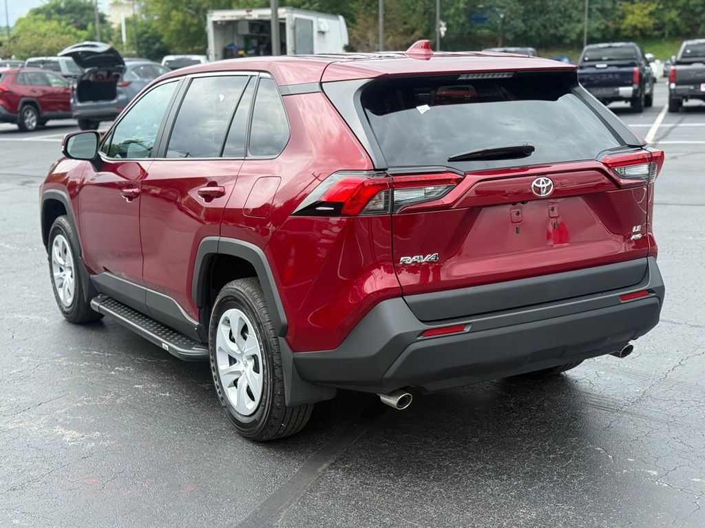 Certified 2025 Toyota RAV4 LE AWD/4WD image 5