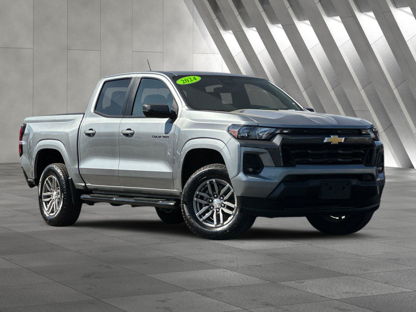 Used 2024 Chevrolet Colorado LT w/ LT Convenience Package RWD image 2