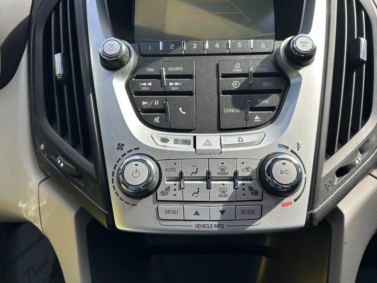 Used 2015 Chevrolet Equinox LT AWD/4WD image 24