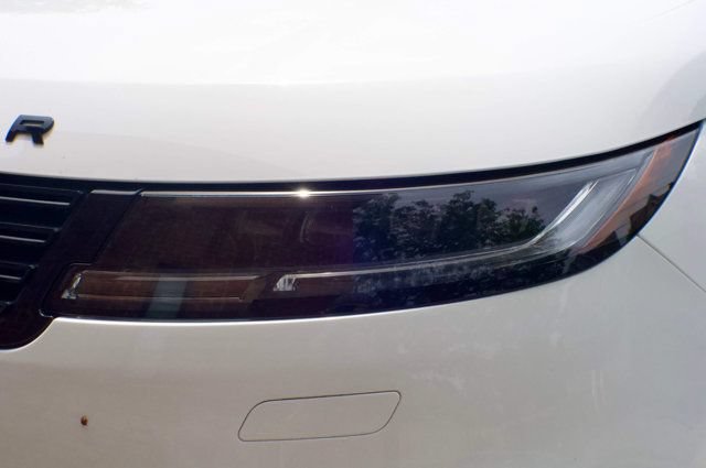 Used 2023 Land Rover Range Rover Sport SE AWD/4WD image 12