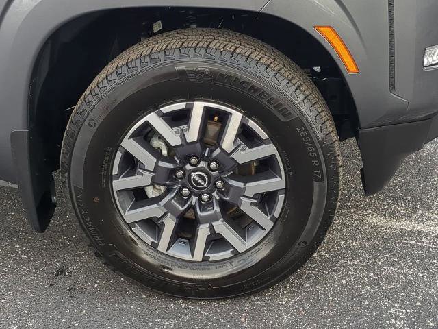 Certified 2024 Nissan Frontier SL image 11