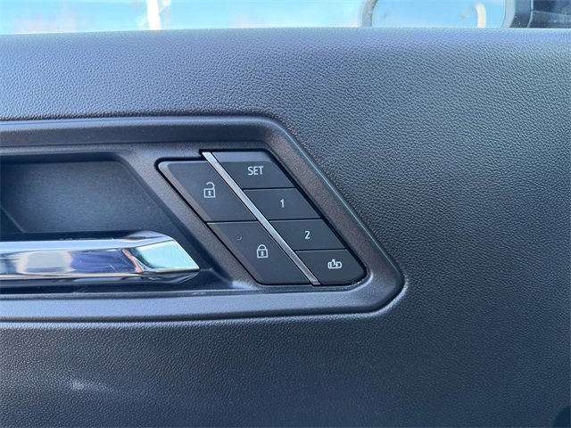 New 2026 Chevrolet Colorado ZR2 w/ Off-Road Front Bumper Package image 17