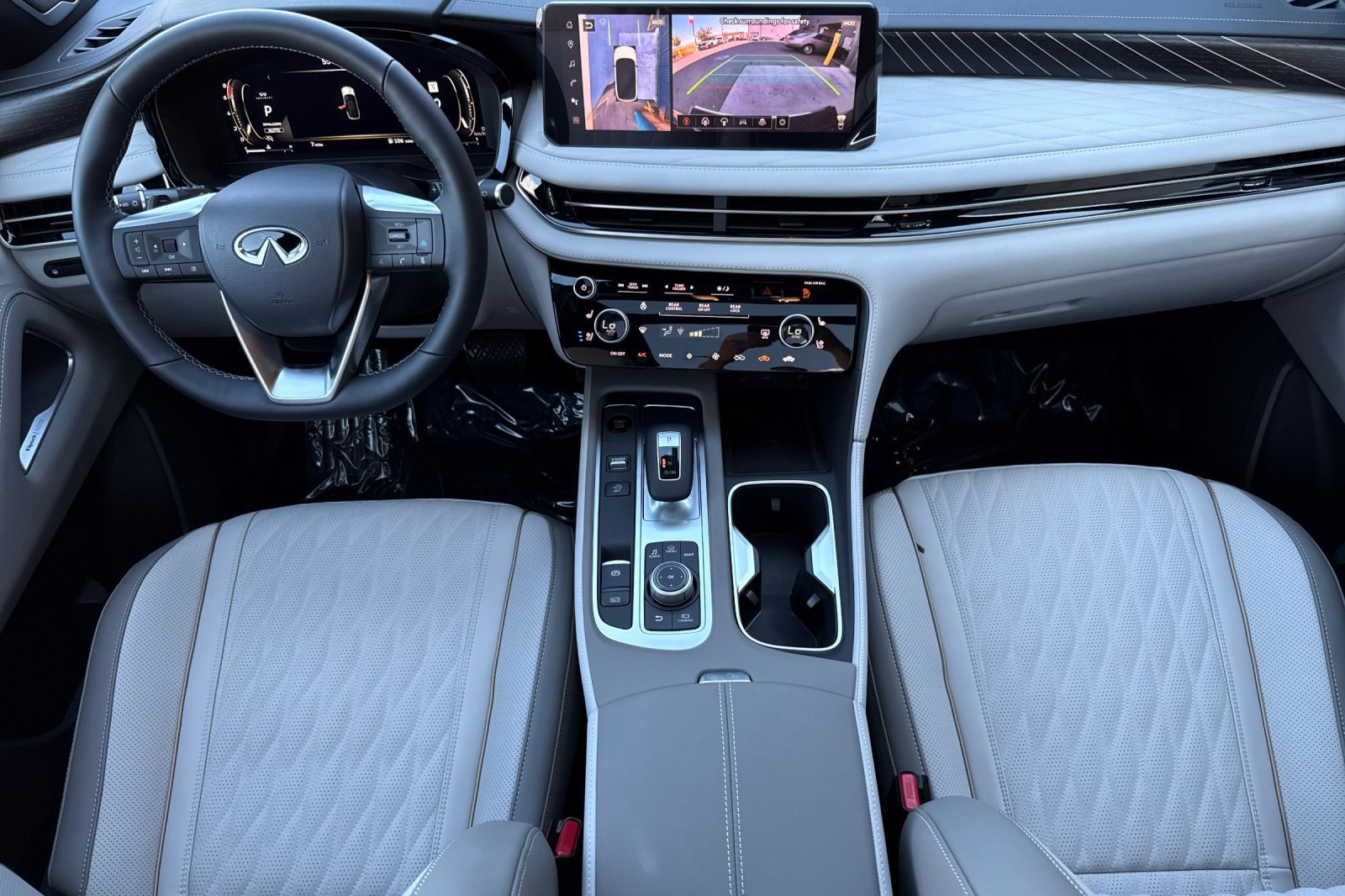 New 2026 INFINITI QX60 Autograph w/ Dark Cargo Package image 14