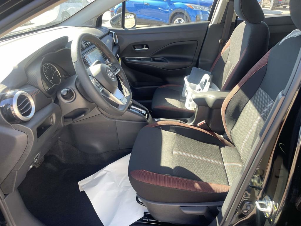New 2025 Nissan Versa SR w/ Trunk Package image 16