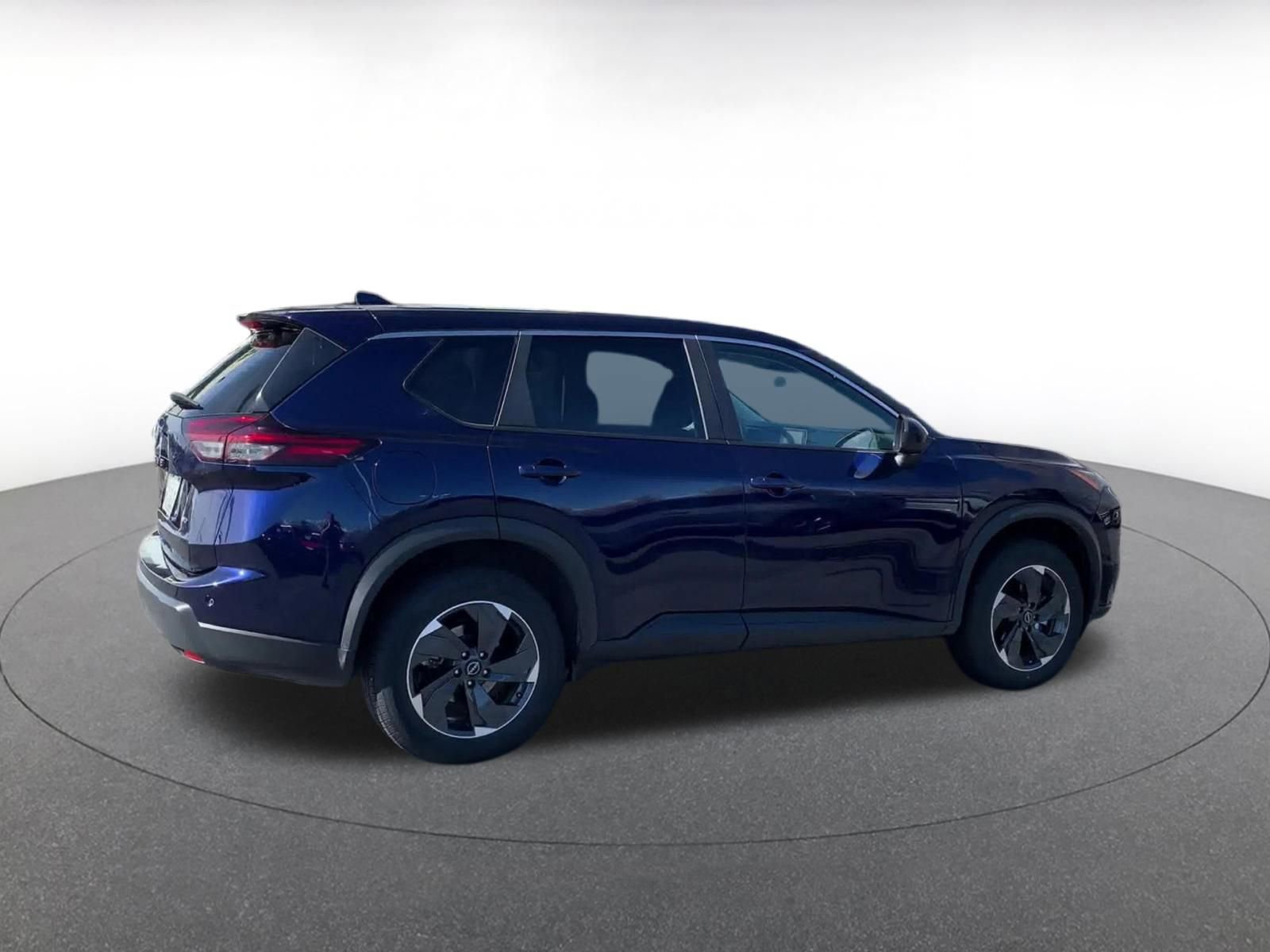 Used 2025 Nissan Rogue SV image 15