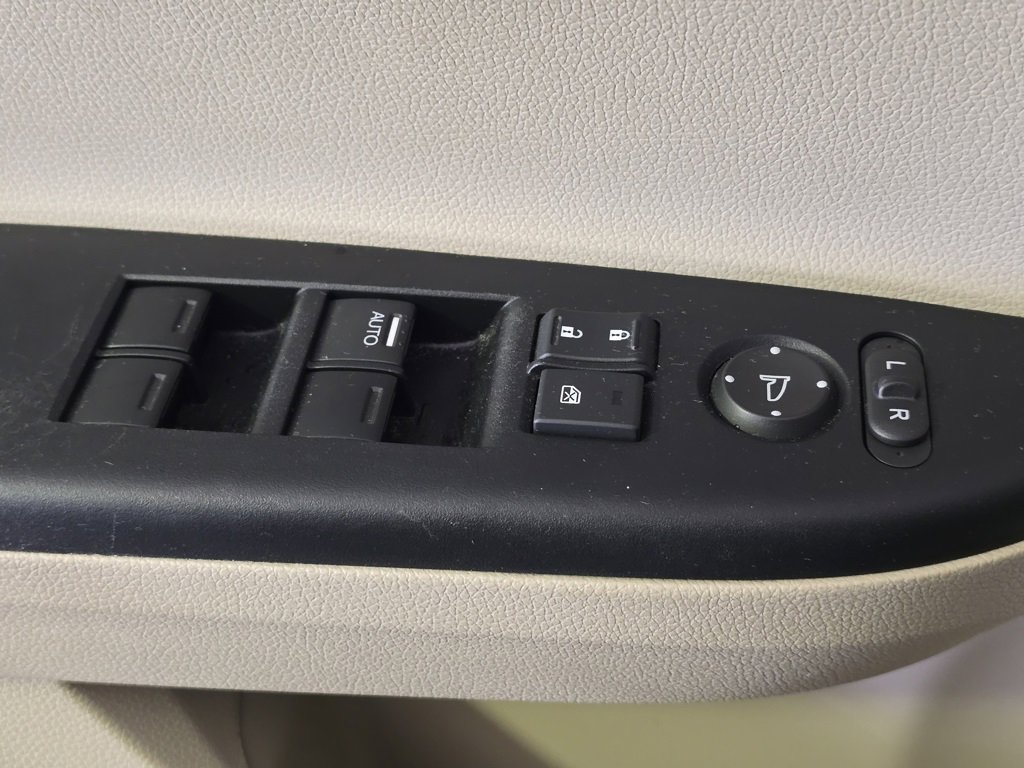 Used 2015 Honda Accord LX image 9