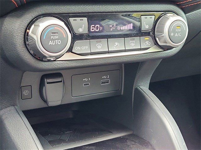 New 2025 Nissan Versa SR w/ Trunk Package FWD image 17