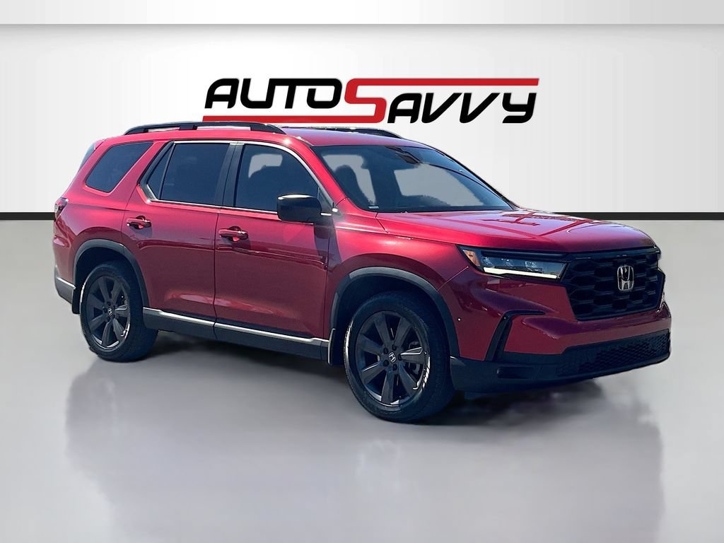 Used 2025 Honda Pilot Sport image 1