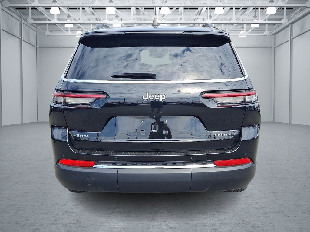 Used 2024 Jeep Grand Cherokee L Limited image 4