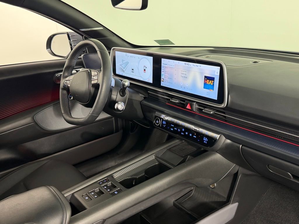 Used 2024 Hyundai Ioniq 6 Limited image 33