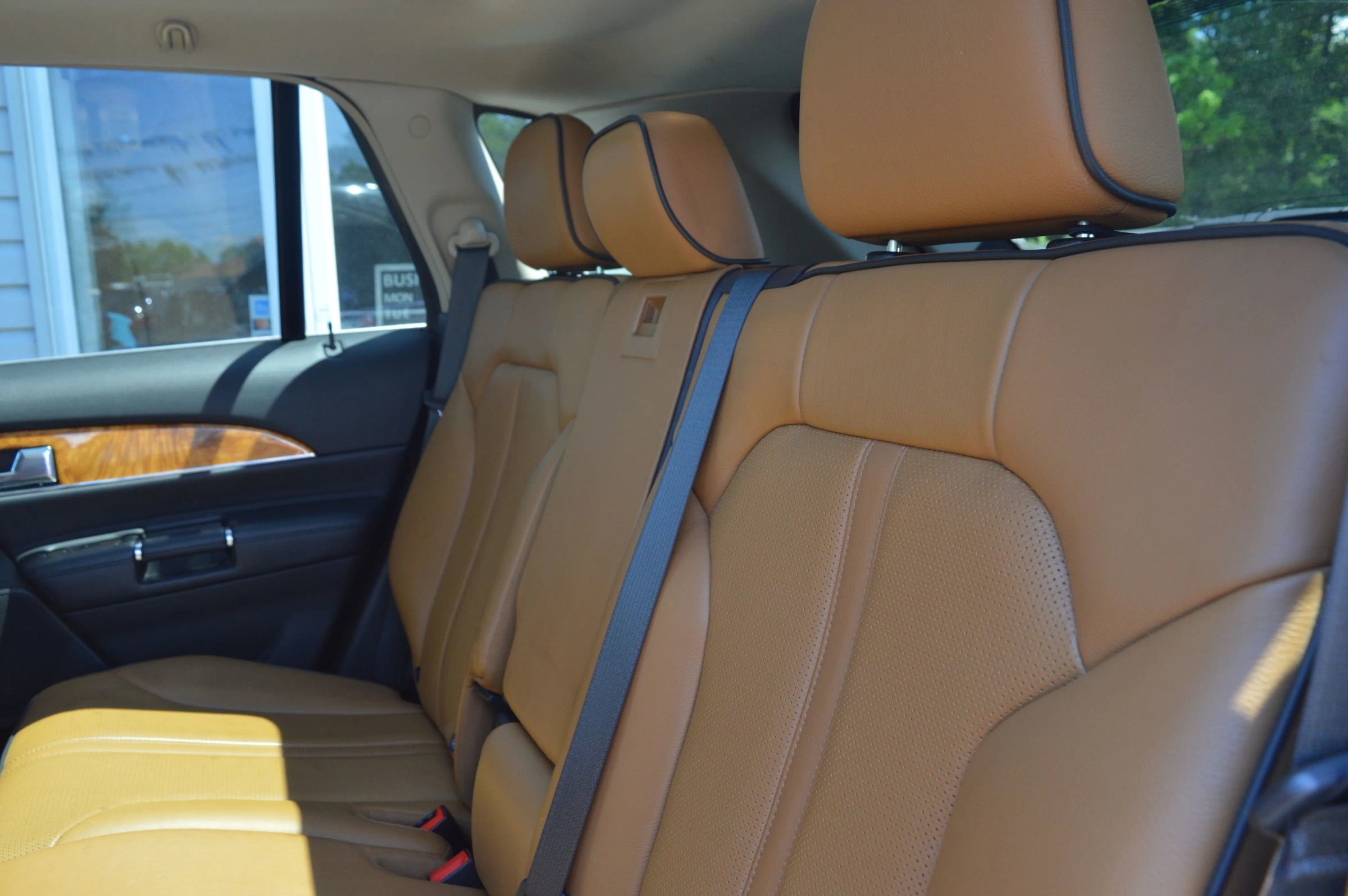 Used 2011 Lincoln MKX AWD w/ 102A Rapid Spec Order Code image 16