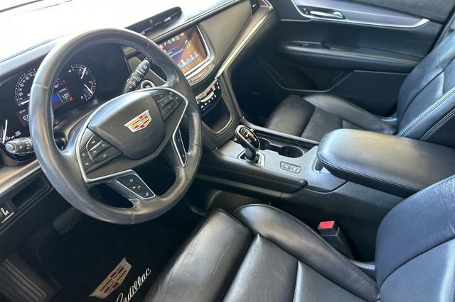 Used 2017 Cadillac XT5 Premium Luxury w/ Advanced Security Package FWD image 10