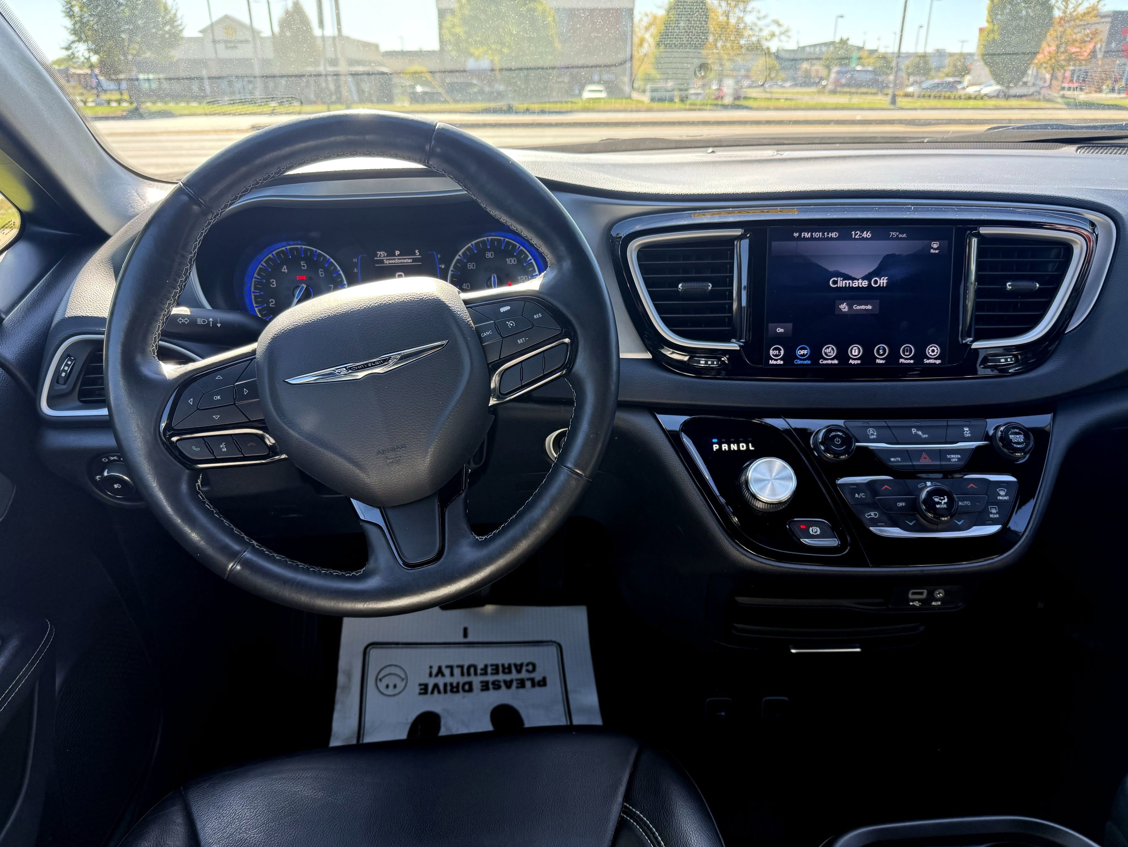 Used 2020 Chrysler Pacifica Touring-L w/ S Appearance Package image 18