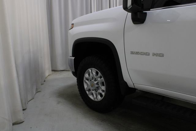 Used 2024 Chevrolet Silverado 2500 LTZ AWD/4WD image 29