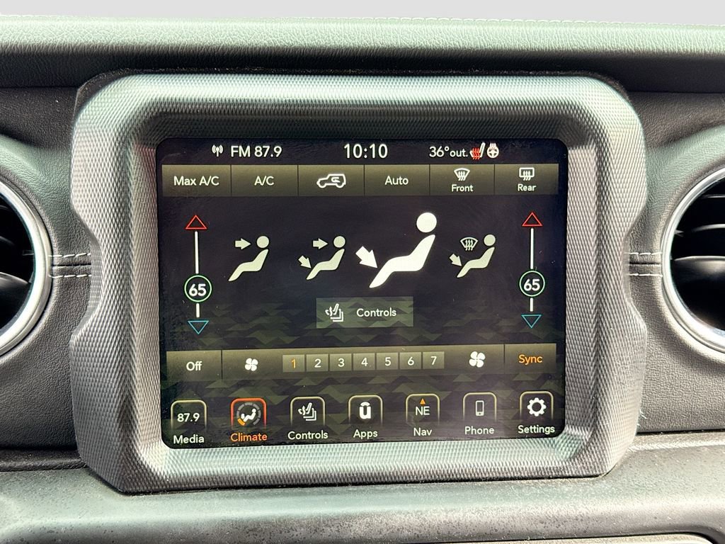 Used 2023 Jeep Wrangler Unlimited Sahara w/ Cold Weather Group image 19