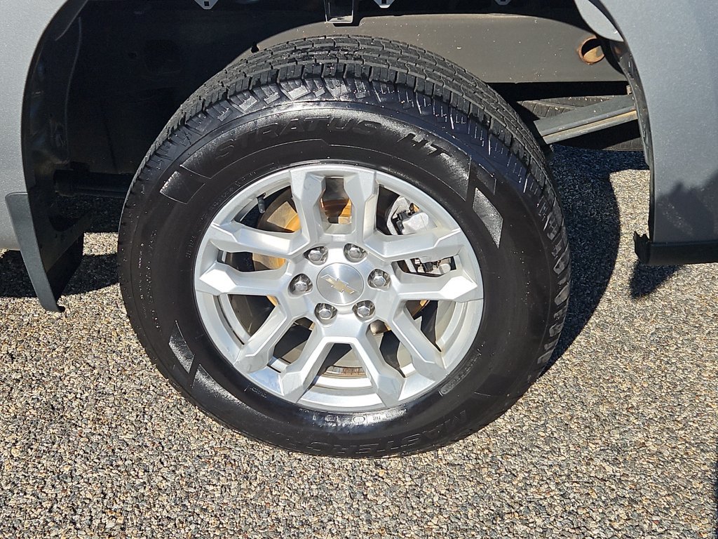 Used 2023 Chevrolet Silverado 1500 LT AWD/4WD image 8