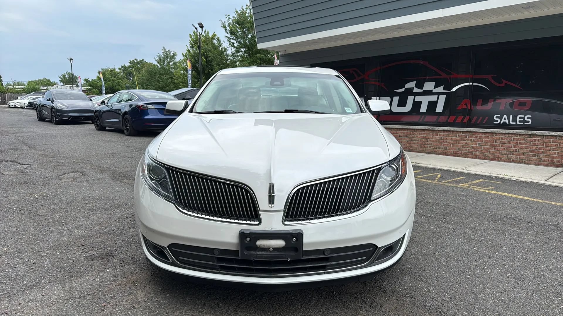 Used 2014 Lincoln MKS AWD w/ Equipment Group 101A image 2