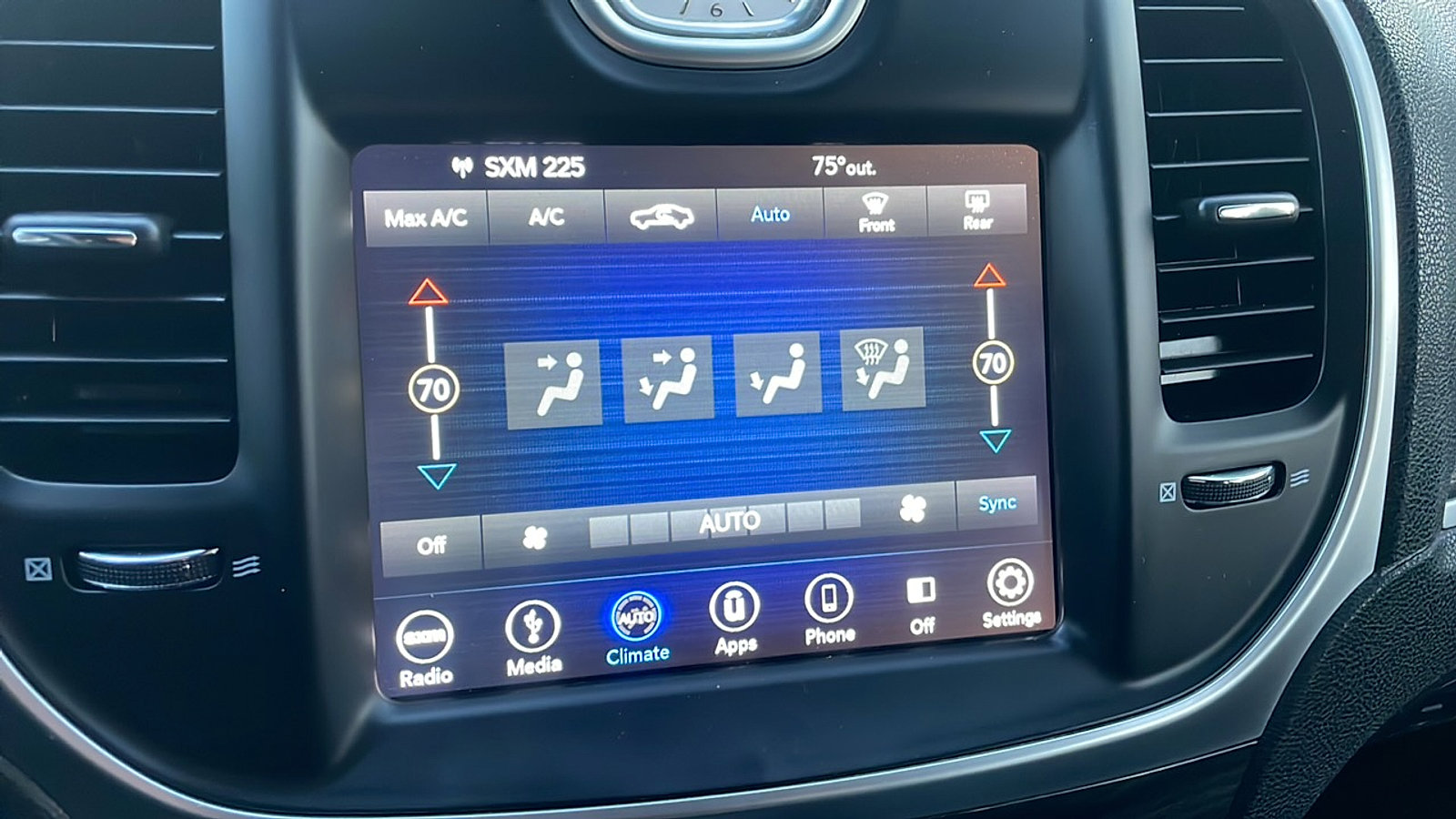 Used 2018 Chrysler 300 Touring image 47