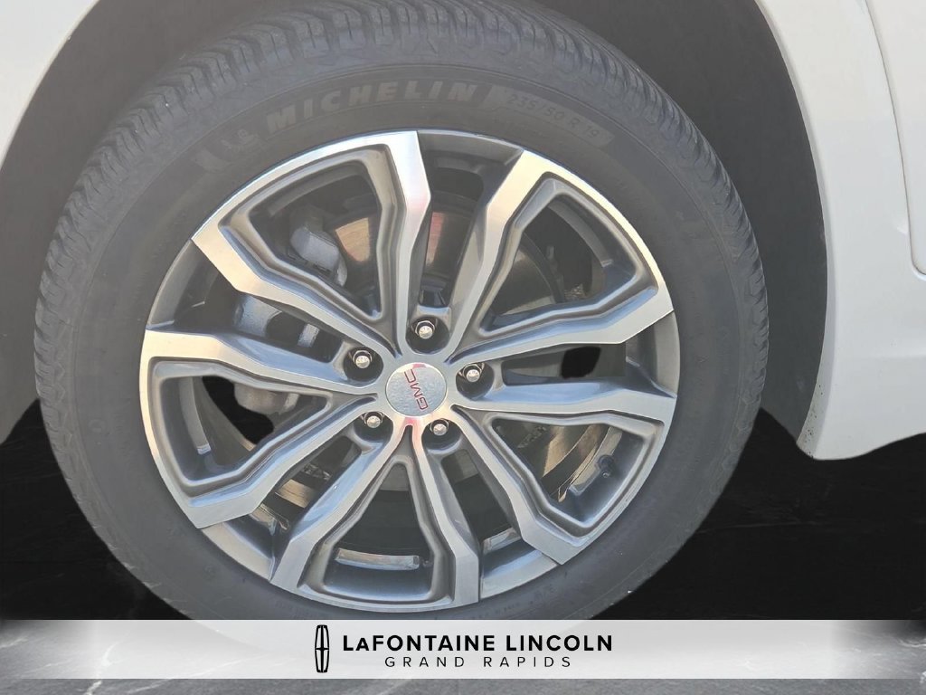 Used 2020 GMC Terrain Denali w/ Denali Premium Package AWD/4WD image 34