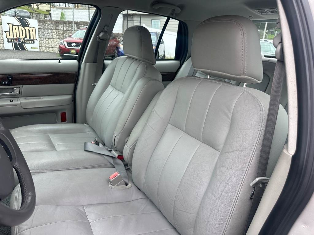 Used 2005 Mercury Grand Marquis LS RWD image 28