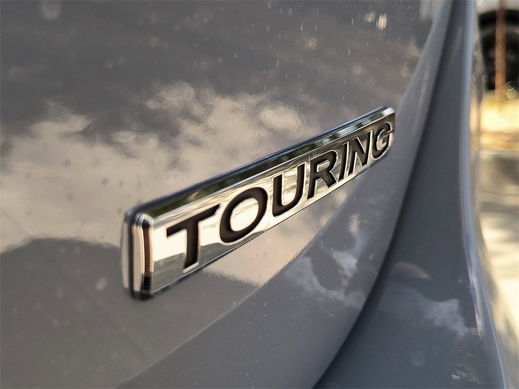 New 2026 Honda Odyssey Touring image 4