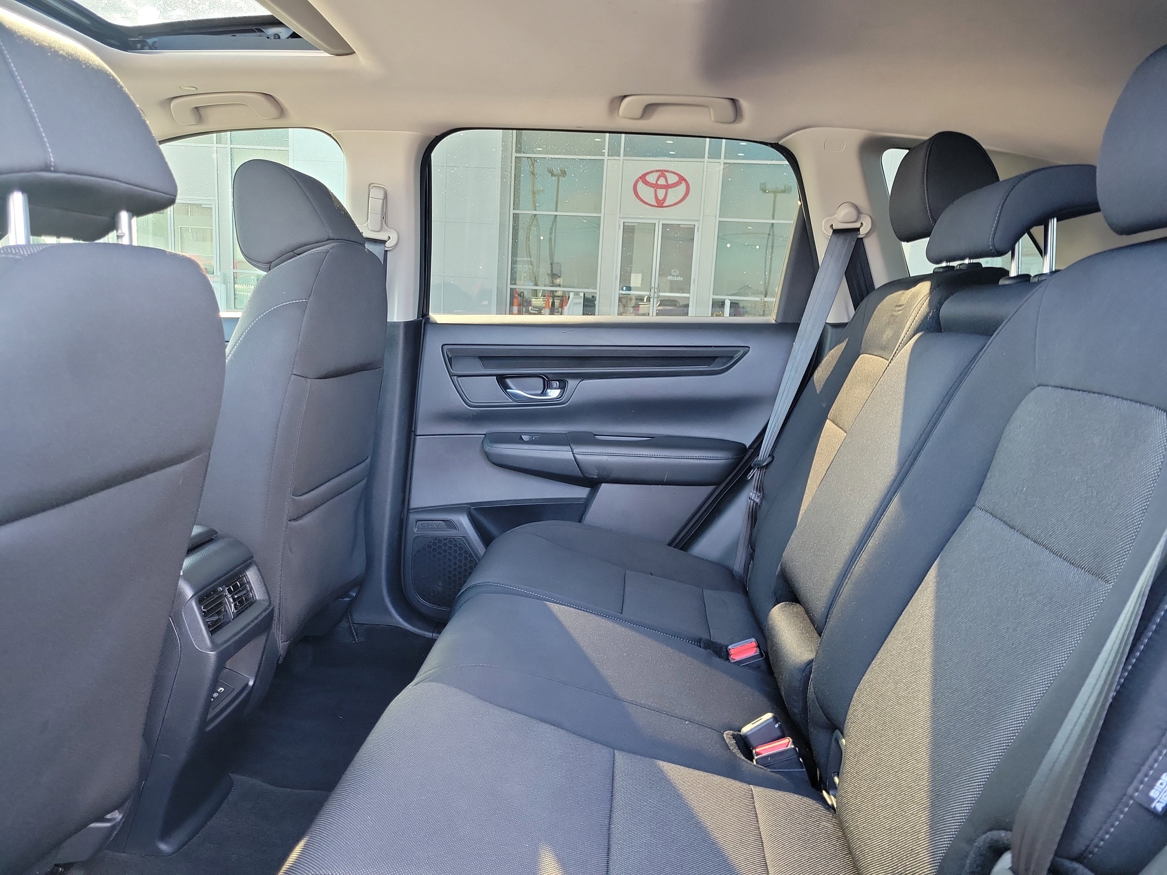 Used 2025 Honda CR-V EX image 11