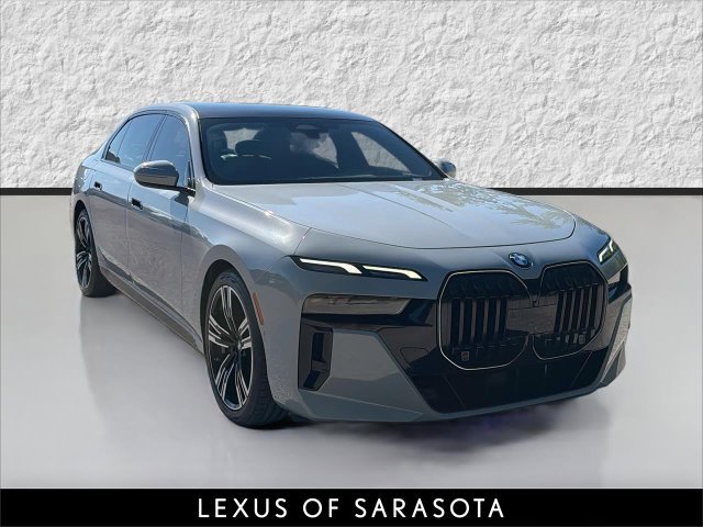 Used 2024 BMW 760i xDrive w/ Premium Package 2 AWD/4WD image 1
