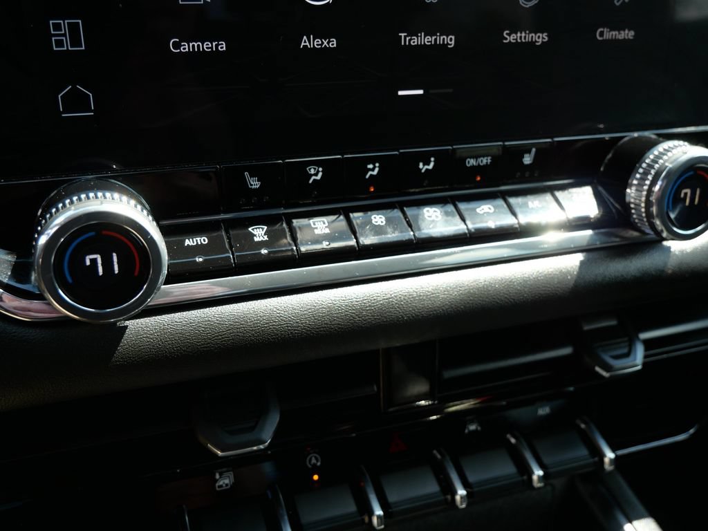 Used 2024 GMC Canyon Elevation w/ Elevation Premium Package AWD/4WD image 27