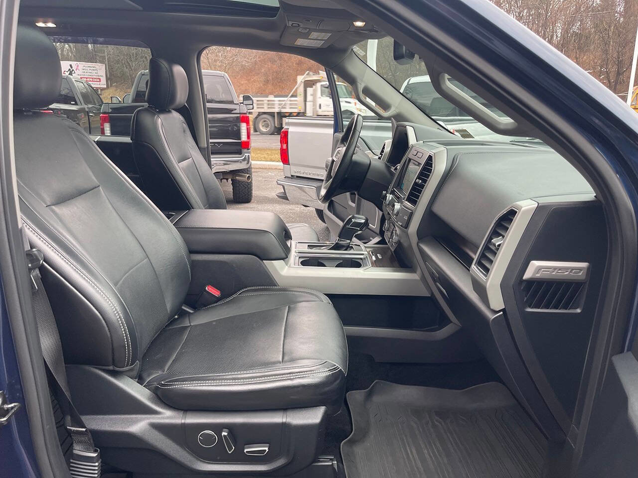 Used 2017 Ford F150 Lariat w/ Equipment Group 502A Luxury image 37